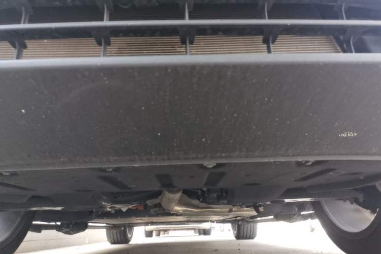 Used Leapmotor C16 2026 Extended-Range 280 LiDAR Zhizun Edition 6 Seats Chassis Front
