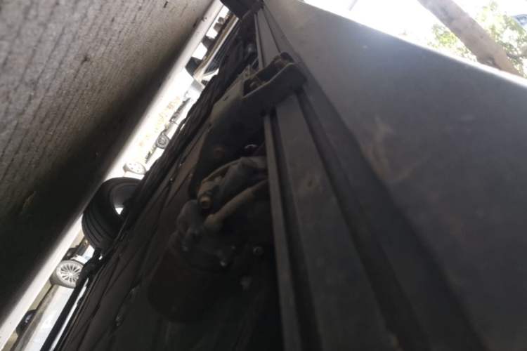 Used Leapmotor C16 2026 Extended-Range 280 LiDAR Zhizun Edition 6 Seats Chassis Front Right