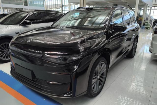 Used Leapmotor C16 2026 Extended-Range 280 LiDAR Zhizun Edition 6 Seats