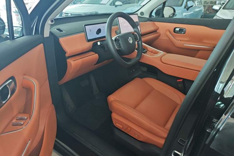 Used Leapmotor C16 2026 Extended-Range 280 LiDAR Zhizun Edition 6 Seats Driver Seat
