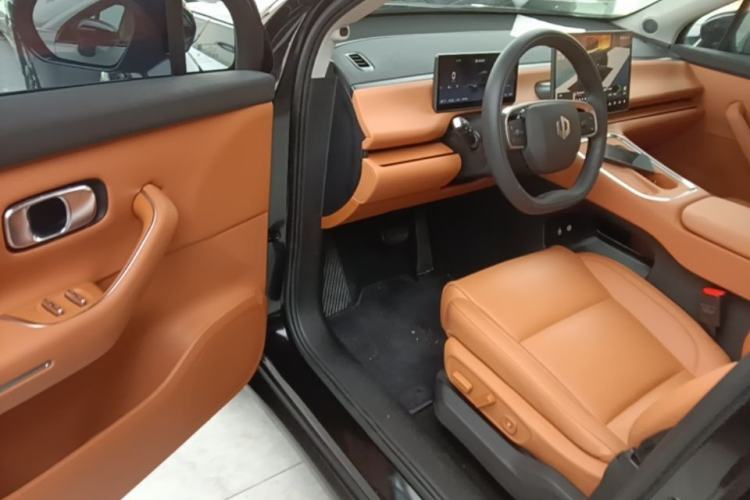 Used Leapmotor C16 2026 Extended-Range 280 LiDAR Zhizun Edition 6 Seats Driver Seat