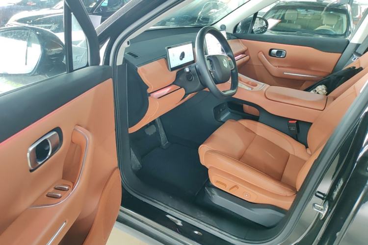 Used Leapmotor C16 2026 Extended-Range 280 LiDAR Zhizun Edition 6 Seats Driver Seat