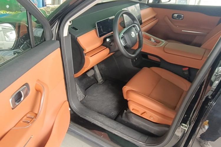 Used Leapmotor C16 2026 Extended-Range 280 LiDAR Zhizun Edition 6 Seats Driver Seat