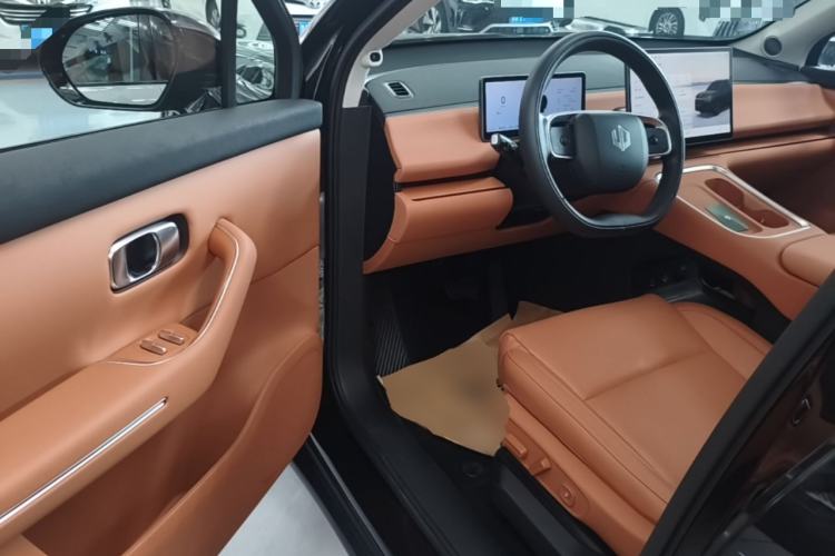 Used Leapmotor C16 2026 Extended-Range 280 LiDAR Zhizun Edition 6 Seats Driver Seat
