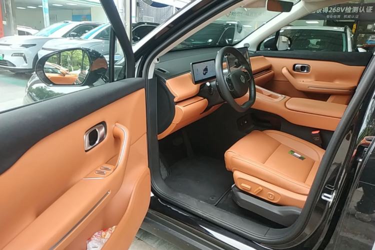 Used Leapmotor C16 2026 Extended-Range 280 LiDAR Zhizun Edition 6 Seats Driver Seat