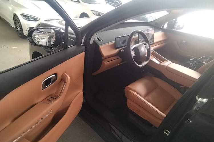Used Leapmotor C16 2026 Extended-Range 280 LiDAR Zhizun Edition 6 Seats Driver Seat