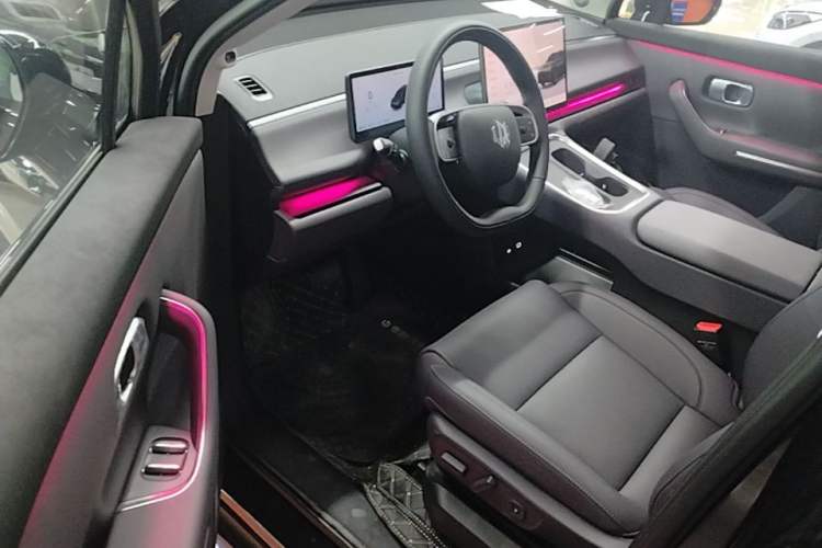 Used Leapmotor C16 2026 Extended-Range 280 LiDAR Zhizun Edition 6 Seats Driver Seat