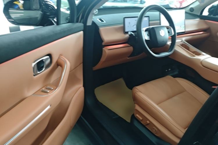 Used Leapmotor C16 2026 Extended-Range 280 LiDAR Zhizun Edition 6 Seats Driver Seat