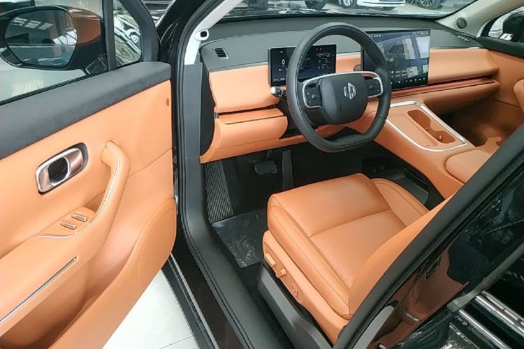 Used Leapmotor C16 2026 Extended-Range 280 LiDAR Zhizun Edition 6 Seats Driver Seat