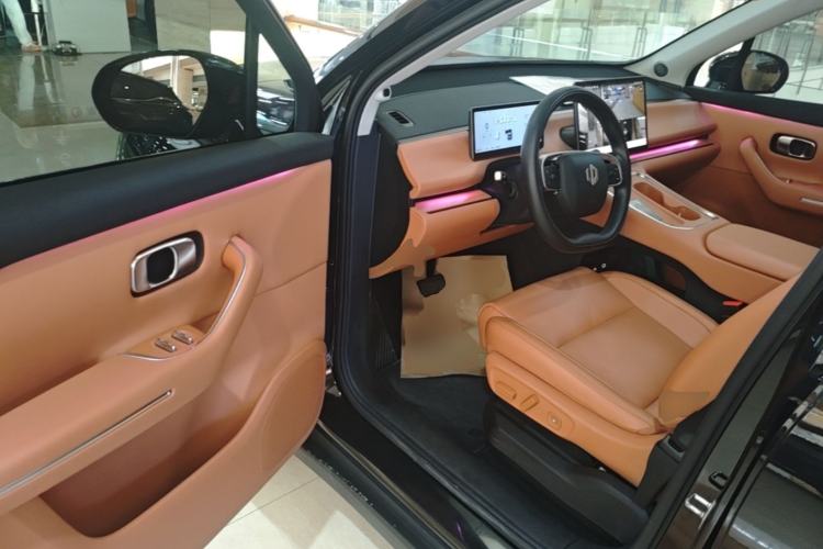 Used Leapmotor C16 2026 Extended-Range 280 LiDAR Zhizun Edition 6 Seats Driver Seat