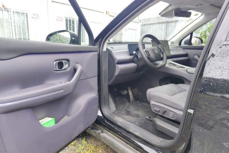 Used Leapmotor C16 2026 Extended-Range 280 LiDAR Zhizun Edition 5 Seats Driver Seat