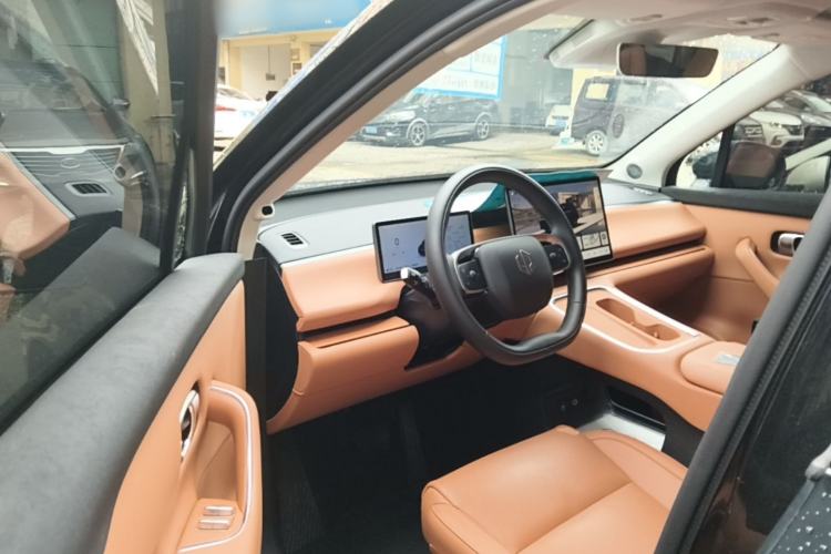 Used Leapmotor C16 2026 Extended-Range 280 LiDAR Zhizun Edition 6 Seats Driver Seat