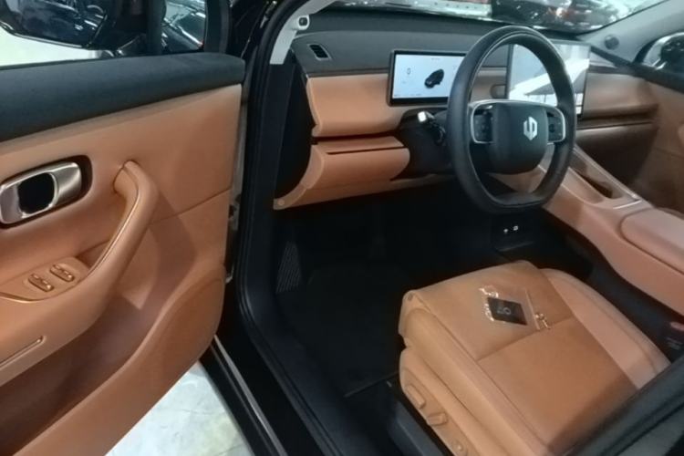 Used Leapmotor C16 2026 Extended-Range 280 LiDAR Zhizun Edition 6 Seats Driver Seat