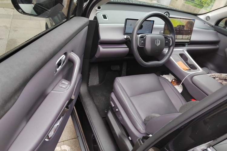 Used Leapmotor C16 2026 All-Electric 630 LiDAR Zhizun Edition 6 Seats Driver Seat