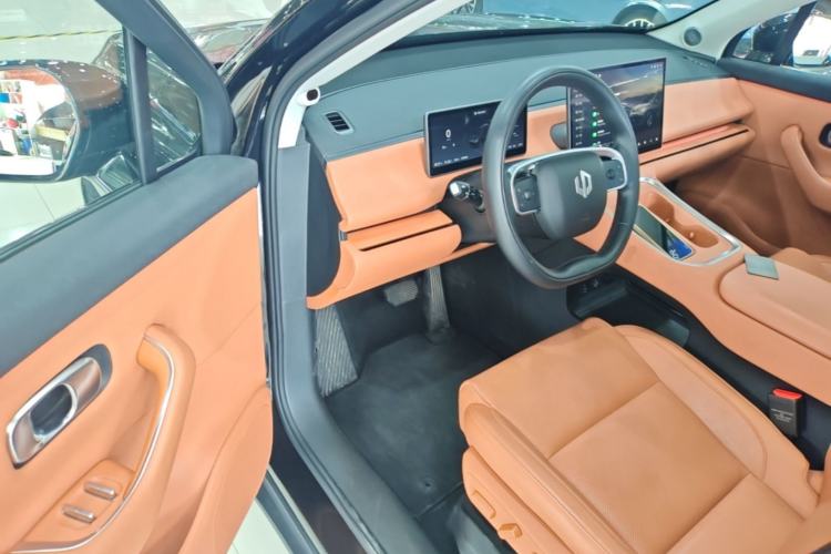 Used Leapmotor C16 2026 Extended-Range 280 LiDAR Zhizun Edition 6 Seats Driver Seat