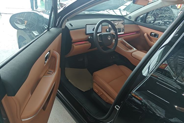 Used Leapmotor C16 2026 Extended-Range 280 LiDAR Zhizun Edition 6 Seats Driver Seat