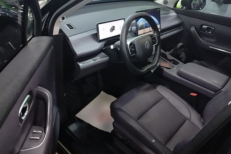Used Leapmotor C16 2026 Range-Extended 200 Prestige 6-Seater Driver Seat
