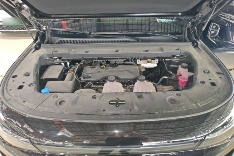 Used Leapmotor C16 2026 Extended-Range 280 LiDAR Zhizun Edition 6 Seats Engine Bay