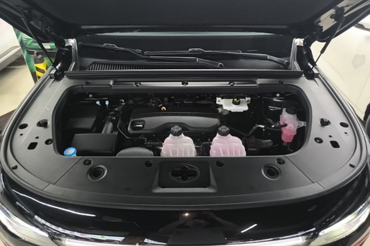 Used Leapmotor C16 2026 Extended-Range 280 LiDAR Zhizun Edition 6 Seats Engine Bay