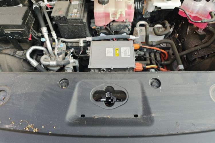 Used Leapmotor C16 2026 All-Electric 630 LiDAR Zhizun Edition 6 Seats Engine Bay