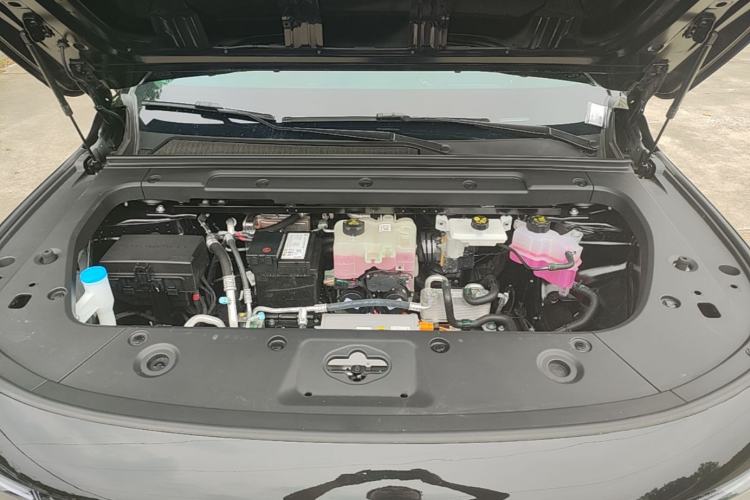 Used Leapmotor C16 2026 All-Electric 630 LiDAR Zhizun Edition 6 Seats Engine Bay