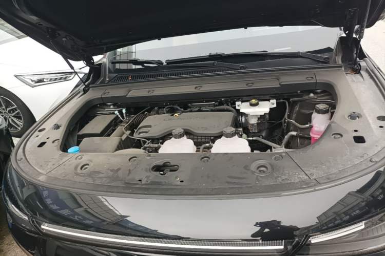 Used Leapmotor C16 2026 Extended-Range 280 LiDAR Zhizun Edition 6 Seats Engine Bay