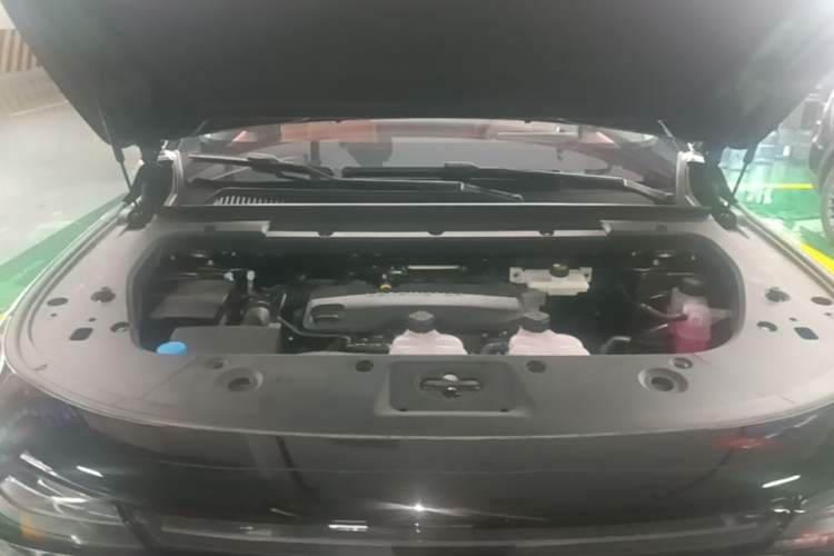Used Leapmotor C16 2026 Extended-Range 280 LiDAR Zhizun Edition 6 Seats Engine Bay