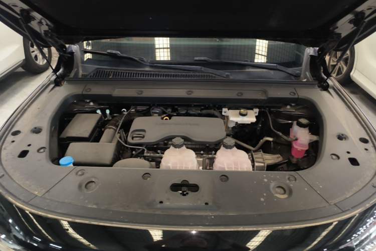 Used Leapmotor C16 2026 Extended-Range 280 LiDAR Zhizun Edition 6 Seats Engine Bay