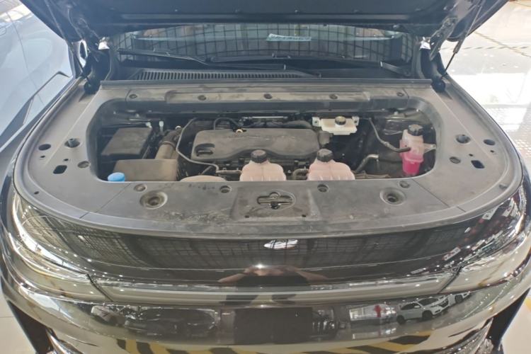 Used Leapmotor C16 2026 Extended-Range 280 LiDAR Zhizun Edition 6 Seats Engine Bay