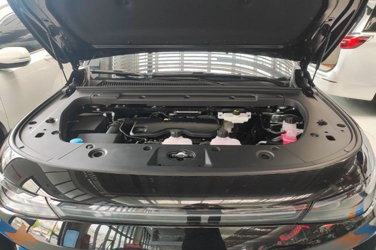 Used Leapmotor C16 2026 Extended-Range 280 LiDAR Zhizun Edition 6 Seats Engine Bay