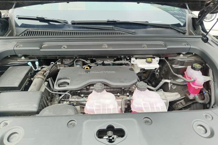 Used Leapmotor C16 2026 Extended-Range 280 LiDAR Zhizun Edition 6 Seats Engine Bay