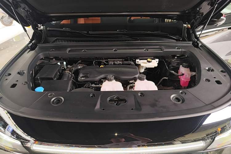 Used Leapmotor C16 2026 Extended-Range 280 LiDAR Zhizun Edition 6 Seats Engine Bay
