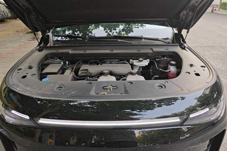 Used Leapmotor C16 2026 Extended-Range 280 LiDAR Zhizun Edition 6 Seats Engine Bay