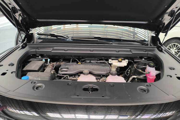 Used Leapmotor C16 2026 Extended-Range 280 LiDAR Zhizun Edition 6 Seats Engine Bay