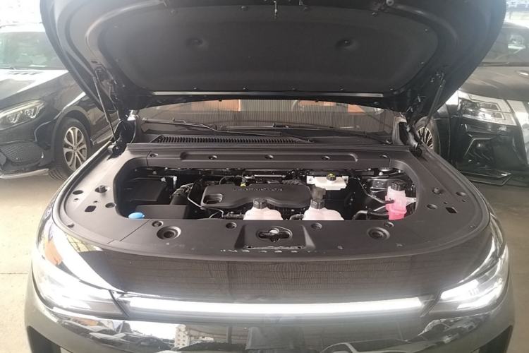 Used Leapmotor C16 2026 Extended-Range 280 LiDAR Zhizun Edition 6 Seats Engine Bay