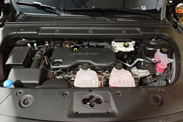 Used Leapmotor C16 2026 Extended-Range 280 LiDAR Zhizun Edition 6 Seats Engine Bay