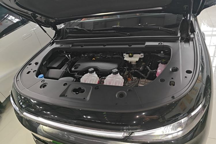 Used Leapmotor C16 2026 Extended-Range 280 LiDAR Zhizun Edition 6 Seats Engine Bay