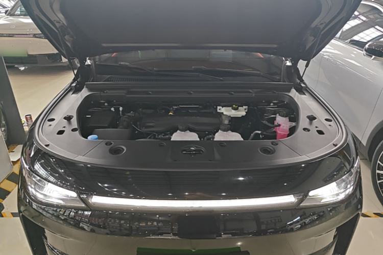 Used Leapmotor C16 2026 Extended-Range 280 LiDAR Zhizun Edition 6 Seats Engine Bay