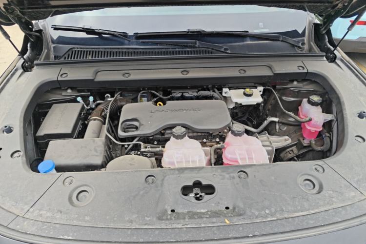 Used Leapmotor C16 2026 Extended-Range 280 LiDAR Zhizun Edition 6 Seats Engine Bay