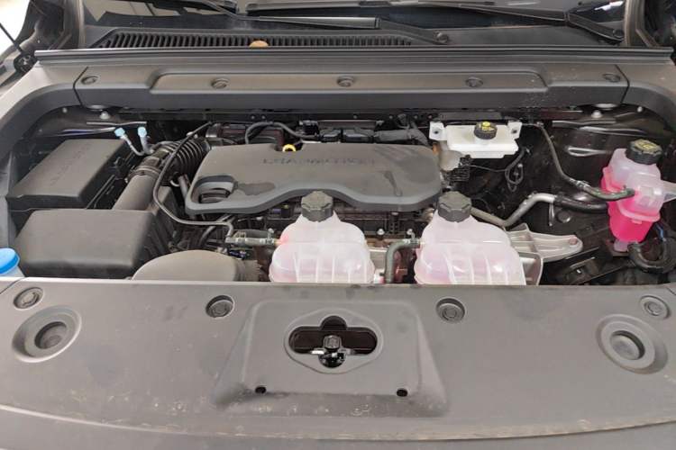 Used Leapmotor C16 2026 Extended-Range 280 LiDAR Zhizun Edition 6 Seats Engine Bay