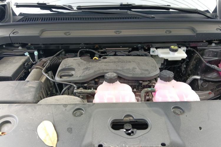 Used Leapmotor C16 2026 Extended-Range 280 LiDAR Zhizun Edition 6 Seats Engine Bay
