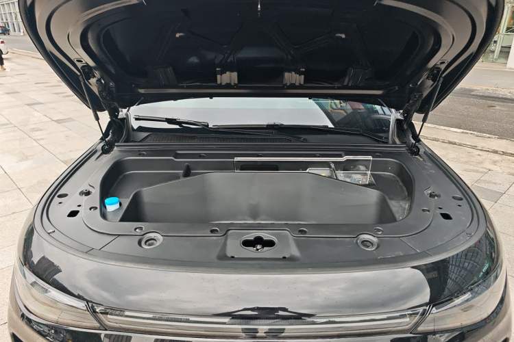 Used Leapmotor C16 2026 All-Electric 630 LiDAR Zhizun Edition 6 Seats Engine Bay