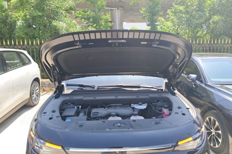 Used Leapmotor C16 2026 Extended-Range 280 LiDAR Version 6 Seats Engine Bay