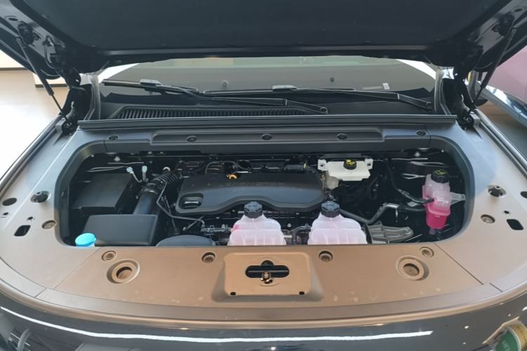 Used Leapmotor C16 2026 Extended-Range 280 LiDAR Zhizun Edition 6 Seats Engine Bay