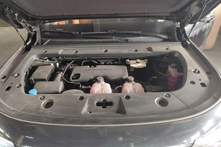 Used Leapmotor C16 2026 Extended-Range 280 LiDAR Zhizun Edition 6 Seats Engine Bay