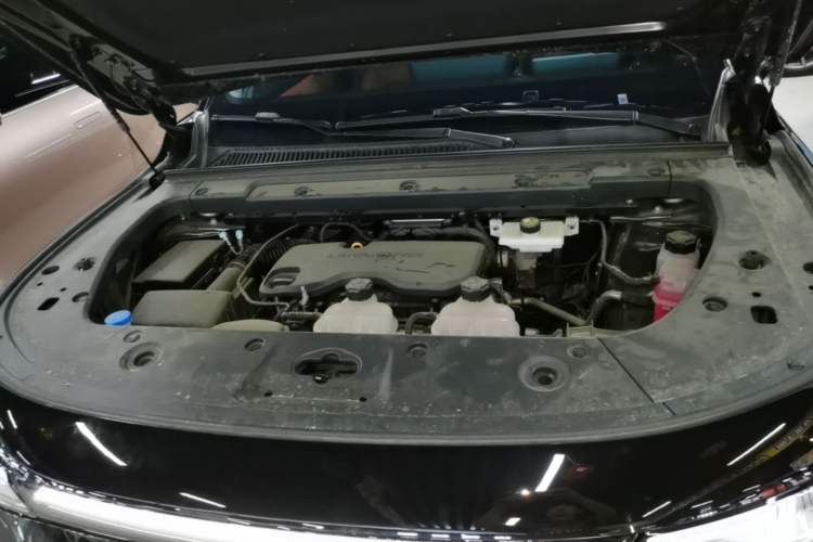 Used Leapmotor C16 2026 Extended-Range 280 LiDAR Zhizun Edition 6 Seats Engine Bay