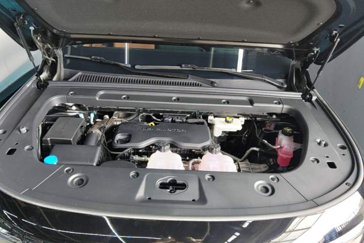 Used Leapmotor C16 2026 Extended-Range 280 LiDAR Zhizun Edition 6 Seats Engine Bay