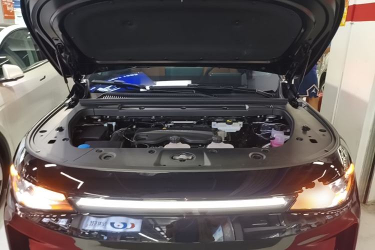 Used Leapmotor C16 2026 Extended-Range 280 LiDAR Zhizun Edition 6 Seats Engine Bay
