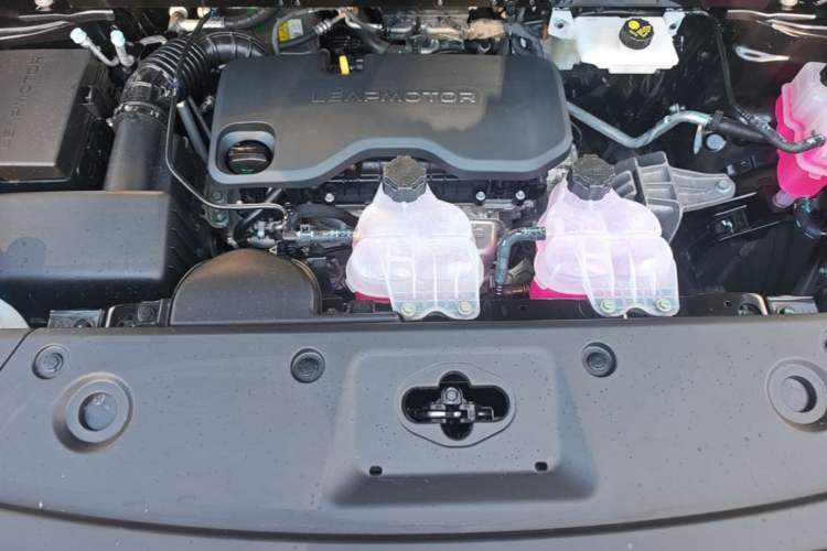 Used Leapmotor C16 2026 Extended-Range 280 LiDAR Zhizun Edition 5 Seats Engine Bay