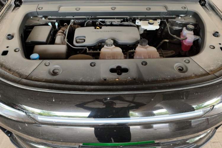Used Leapmotor C16 2026 Extended-Range 280 LiDAR Zhizun Edition 6 Seats Engine Bay